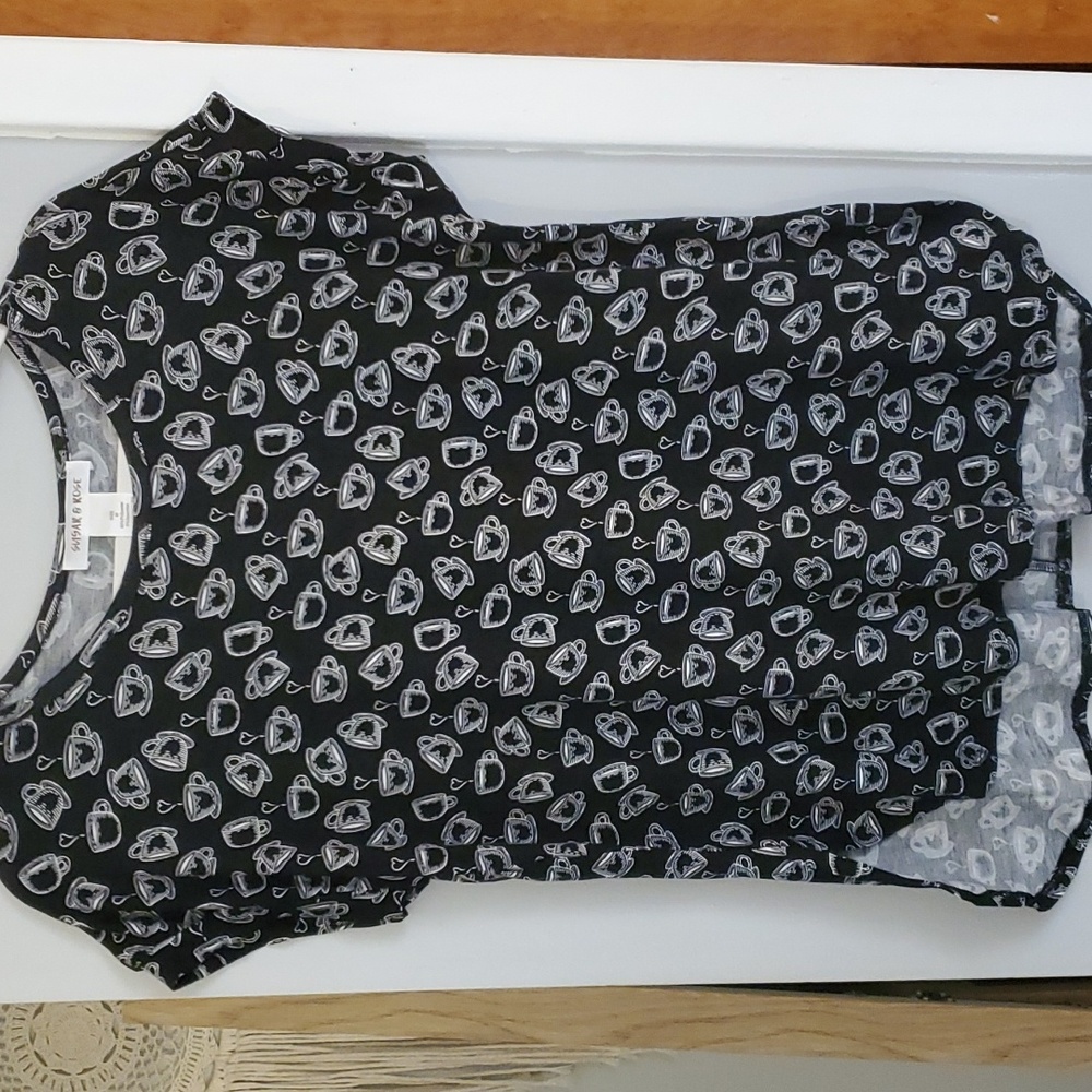 Sugar & Rose Coffee Short Sleeve T-shirt. Nwot!